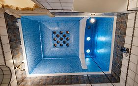 Belmondo Hotel